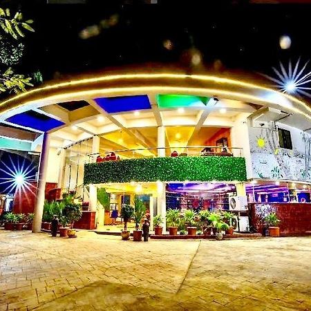 The Center Court Resort & Spa Varca Exterior foto